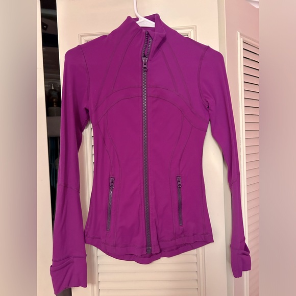 Lululemon define jacket size 2. - Picture 1 of 5